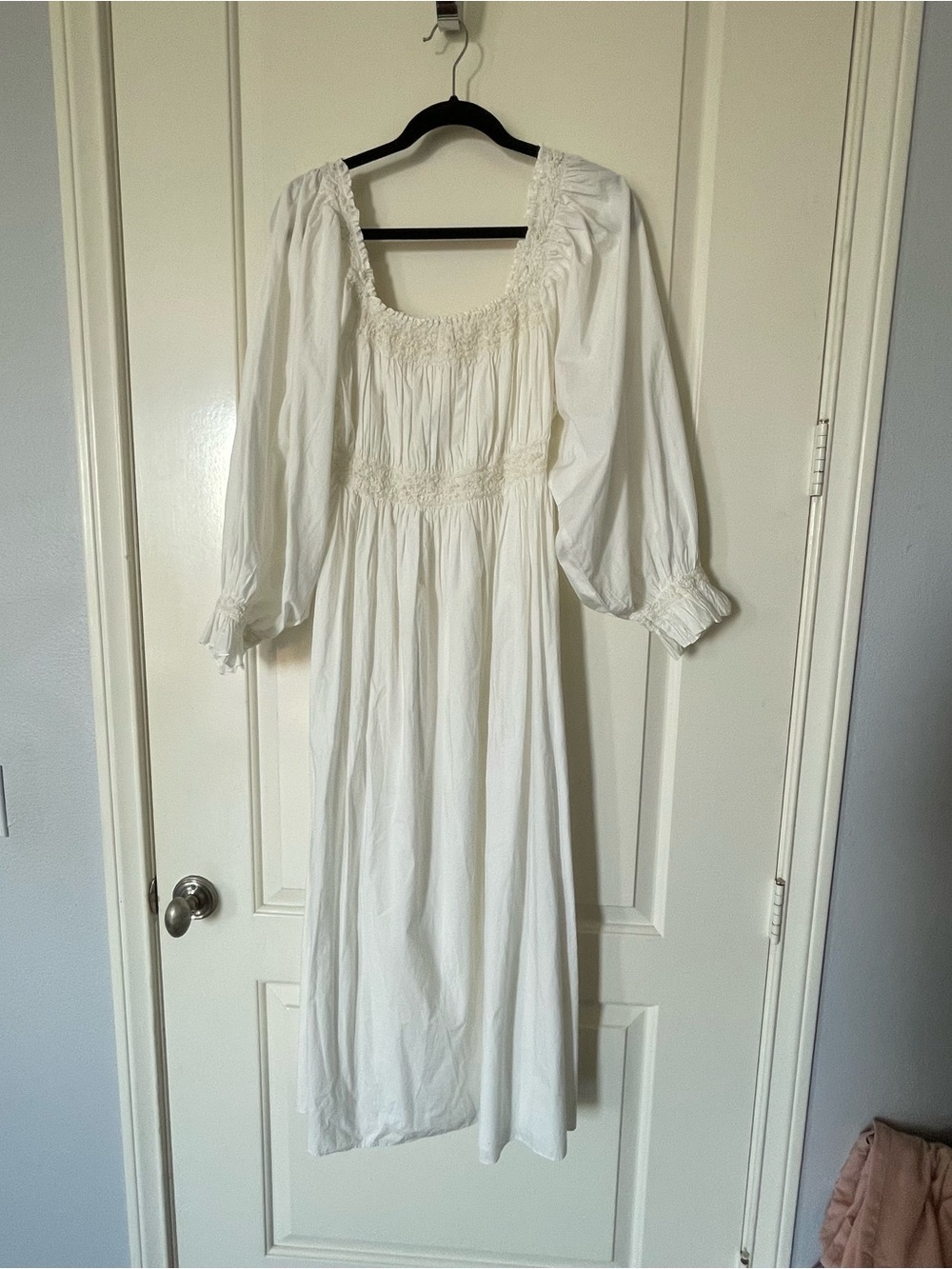 Doen Catarina White Long Sleeve Smocked Maxi Dress